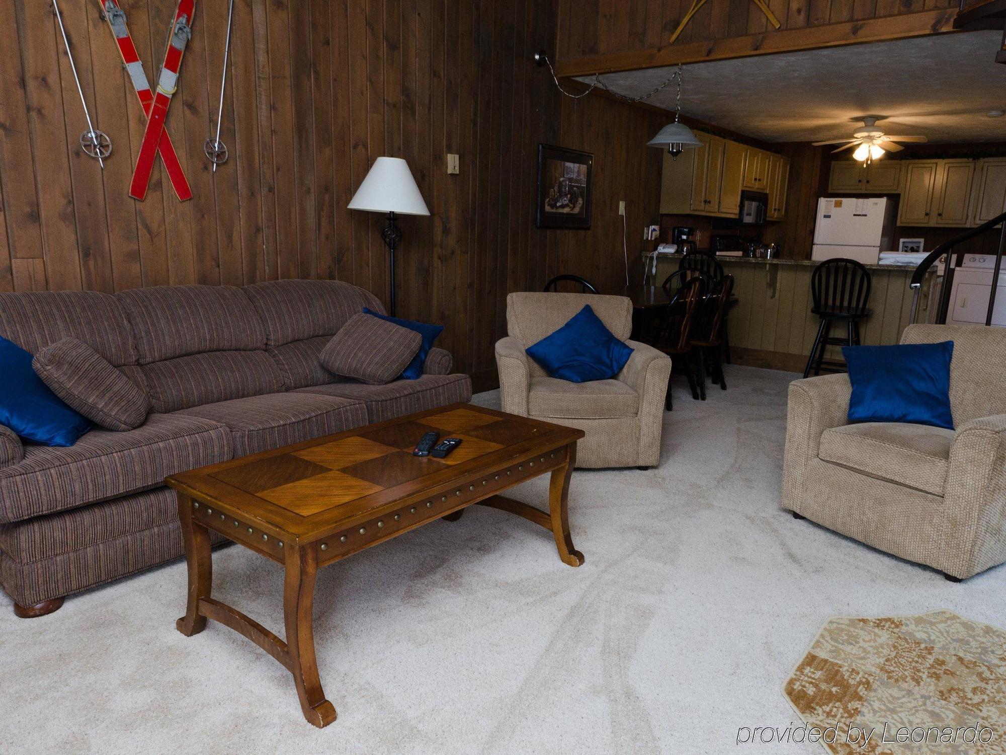 Hotel Snowcrest Snowshoe Exterior foto